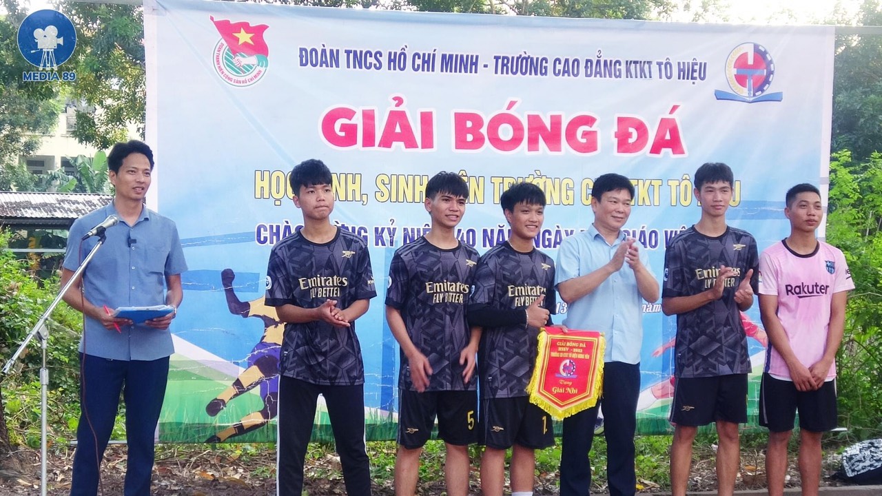 Giải Bóng đá học sinh – sinh viên chào mừng 40 năm ngày Nhà giáo Việt Nam (20/11/1982 – 20/11/2022)