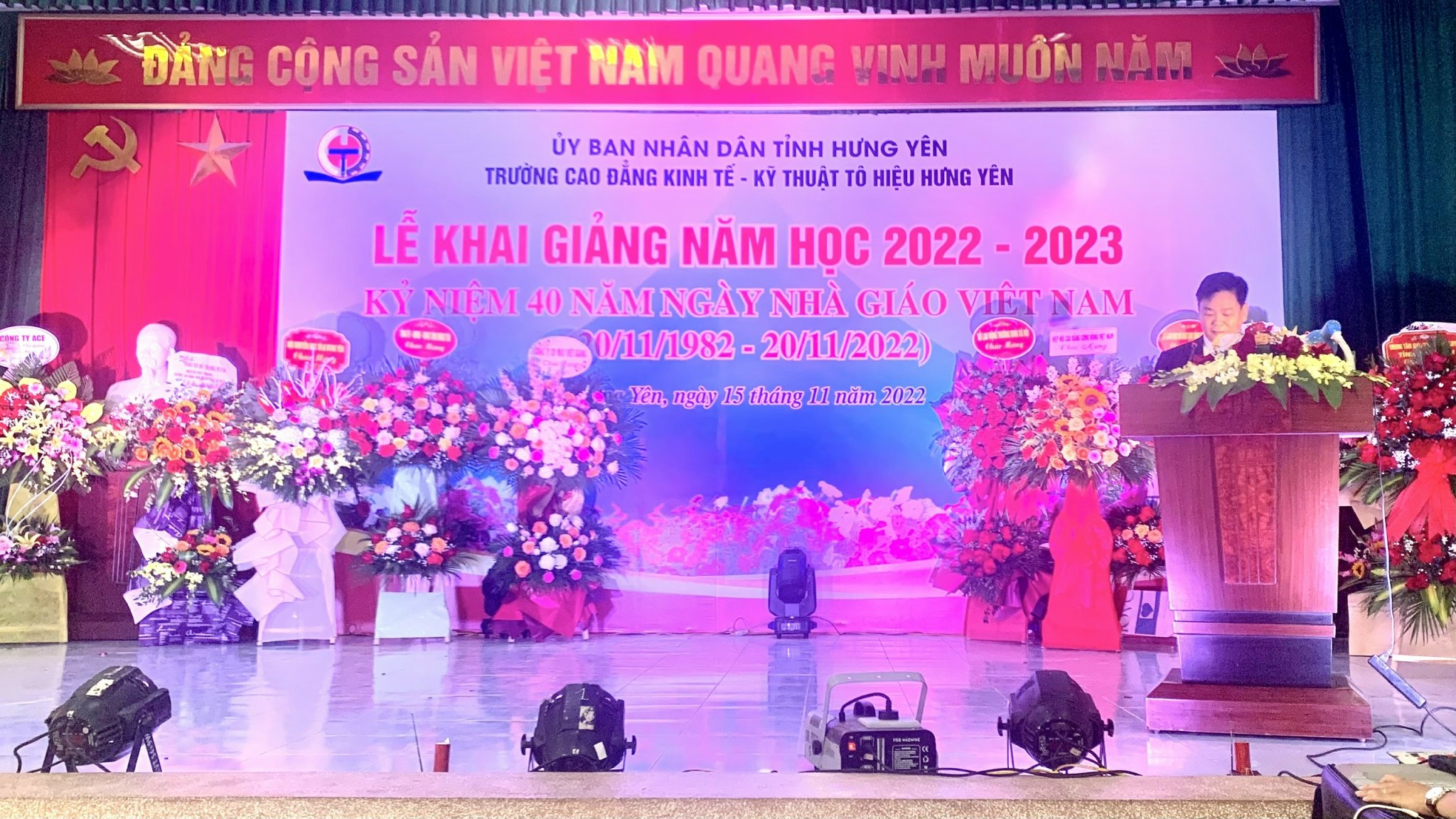 Lễ khai giảng năm học 2022 – 2023 và kỷ niệm 40 năm ngày Nhà giáo Việt Nam (20/11/1982- 20/11/2022)